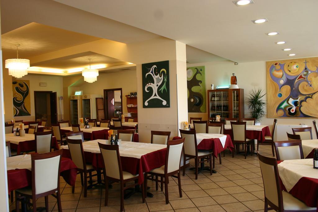 סאן פייטרו אין קריאנו Hotel Moro Freoni מראה חיצוני תמונה