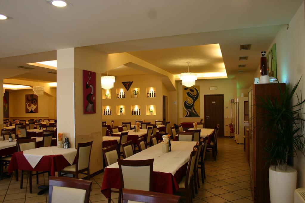 סאן פייטרו אין קריאנו Hotel Moro Freoni מראה חיצוני תמונה