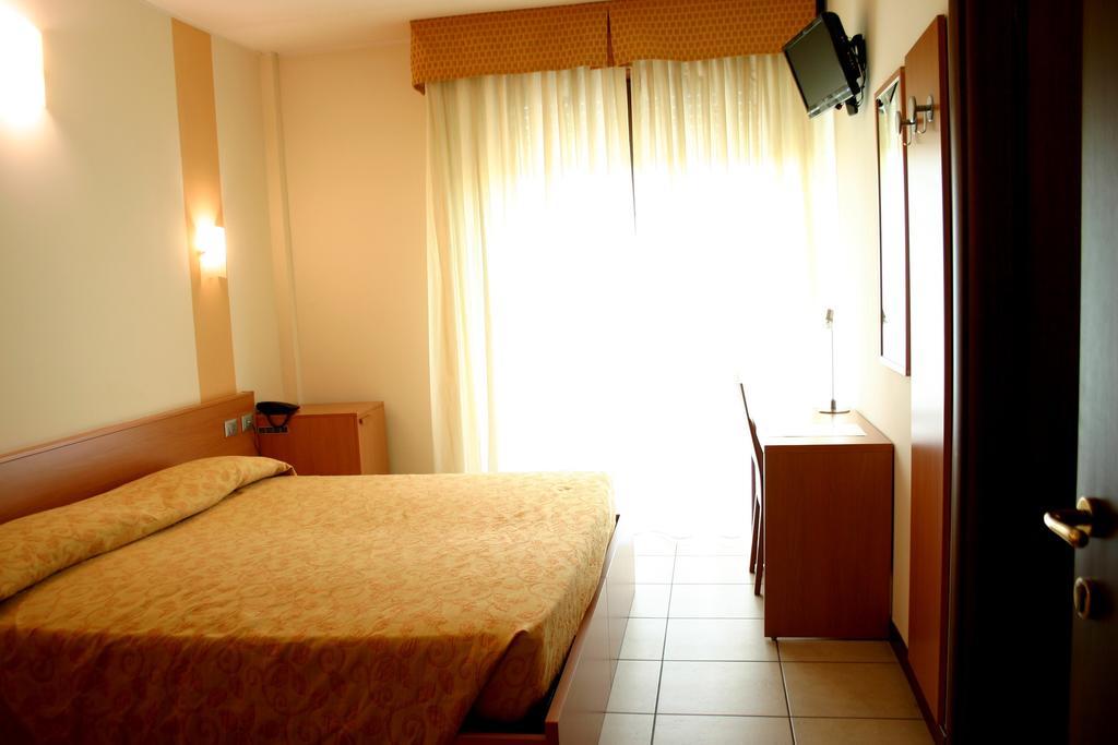 סאן פייטרו אין קריאנו Hotel Moro Freoni חדר תמונה