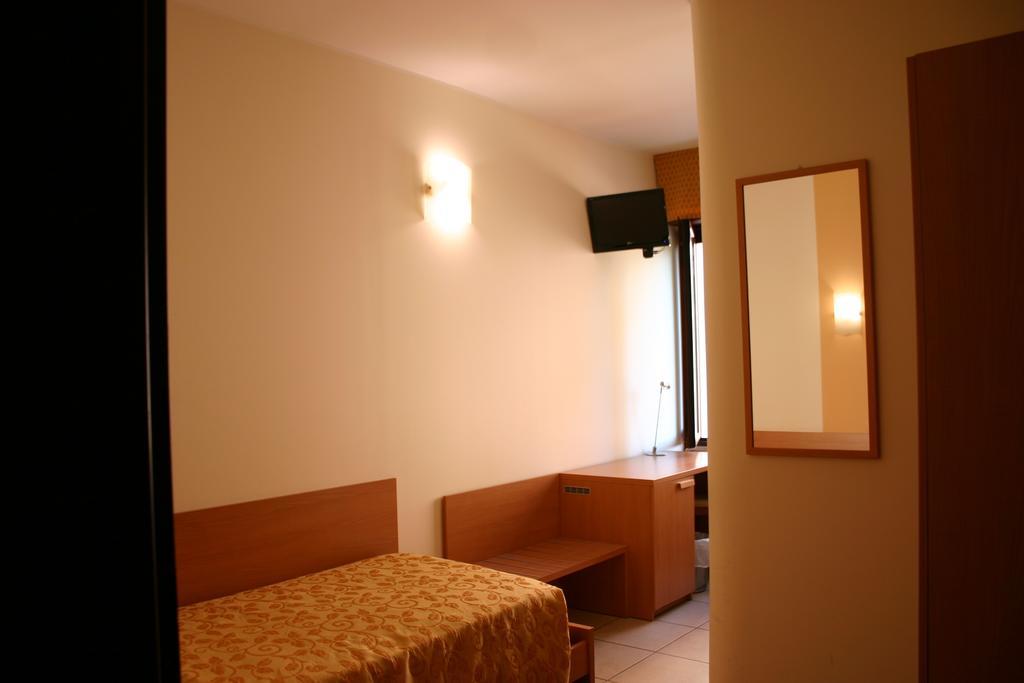 סאן פייטרו אין קריאנו Hotel Moro Freoni חדר תמונה