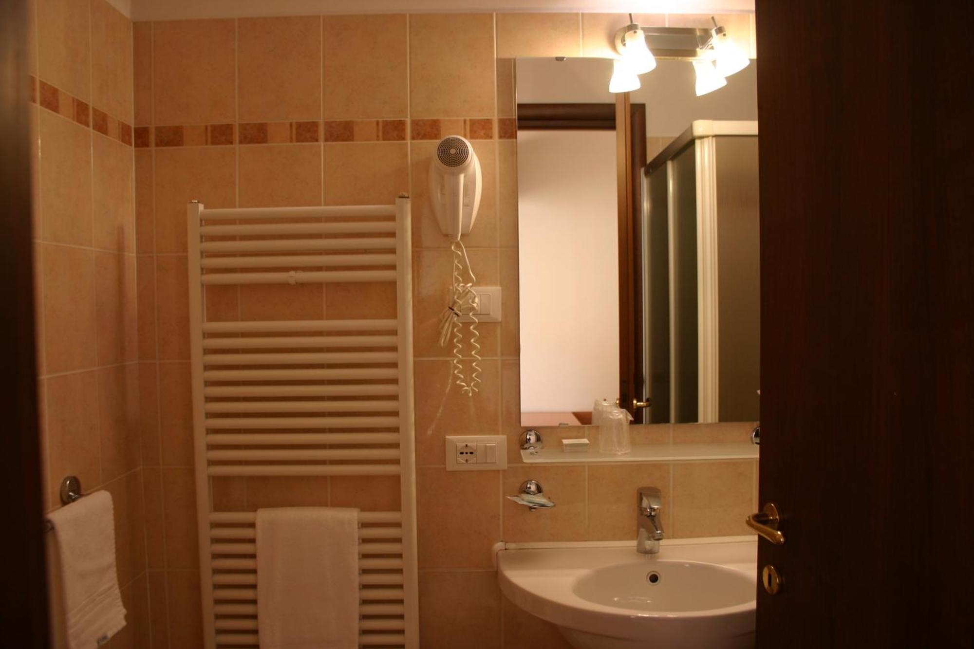 סאן פייטרו אין קריאנו Hotel Moro Freoni חדר תמונה